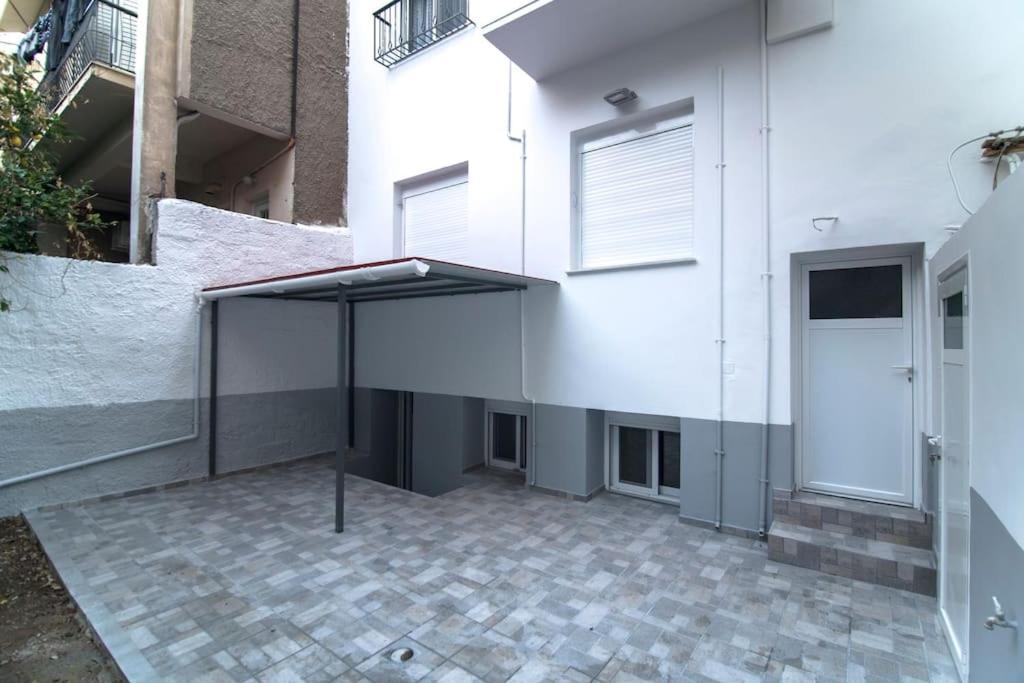 Downtown Rare And Modern Two Storey Building Athen Exterior foto