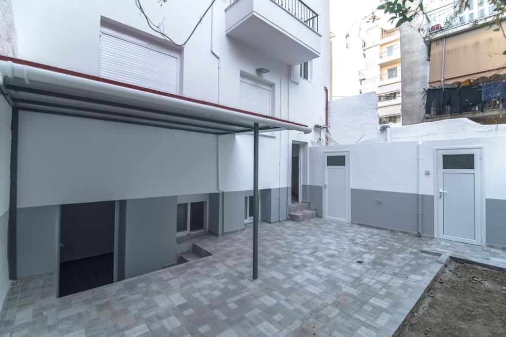 Downtown Rare And Modern Two Storey Building Athen Exterior foto